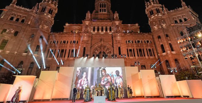 Los Reyes Magos en la Plaza de Cibeles tras la Cabalgata 2025. © Madrid Destino