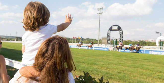 Carreras en el Hipódromo de la Zarzuela