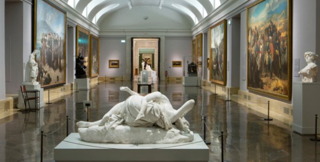 El Prado de noche