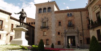 Casa de Cisneros