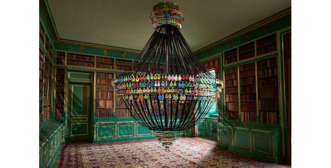 Flamboyant. Joana Vasconcelos en el Palacio de Liria. Lámpara Carmen. Foto: Juan Rayos