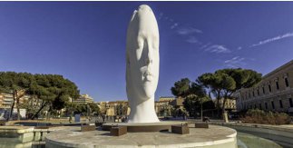 Julia, de Jaume Plensa, en la plaza de Colón. © Álvaro López del Cerro.
