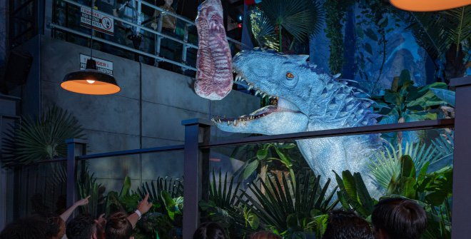 Jurassic World: The Experience