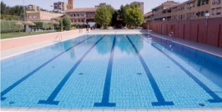 Piscina de verano de la Instalación deportiva San Vicente de Paul de la Coumunidad de Madrid (Calle Pelícano, 4. Metro: Opañel (L6) y Abrantes (L11)