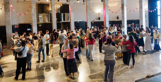 TALLER DE CHOTIS IMPARTIDO POR LA FEDERACIÓN DE GRUPOS TRADICIONALES MADRILEÑOS. Fiestas de San Isidro 2025